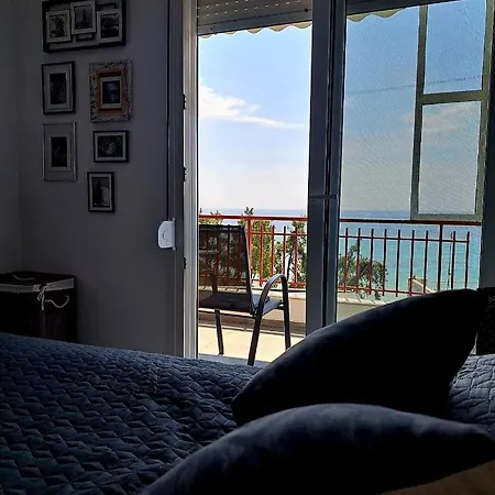 Perla Sea View Apartment *